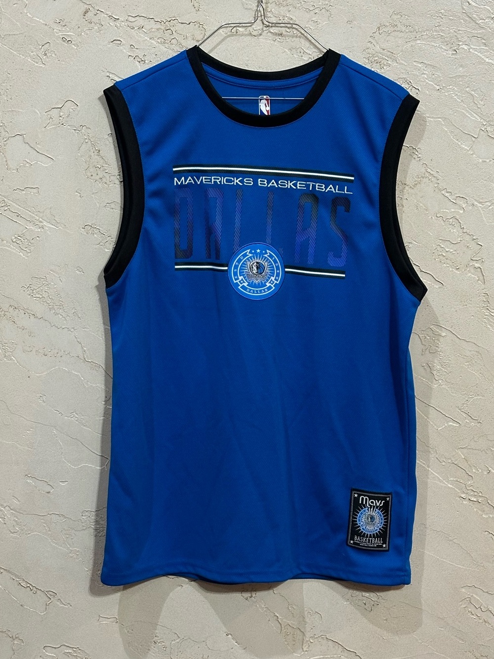 Dallas Mavericks Men’s Basketball Tank Top Jersey #77 Luka Doncic size Medium